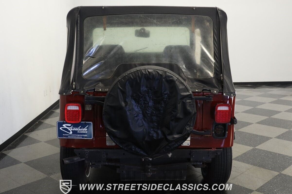 Jeep-CJ-1982-Jeep-8