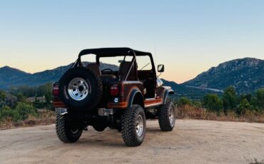 Jeep-CJ-1982-SUV-1