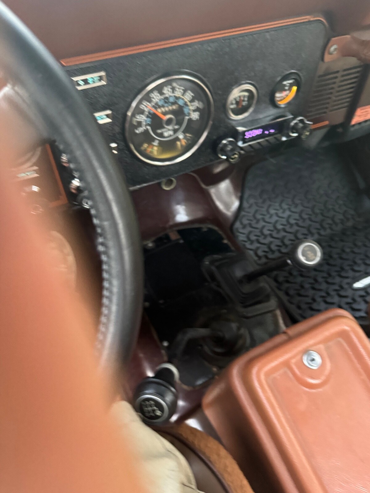 Jeep-CJ-1982-SUV-12