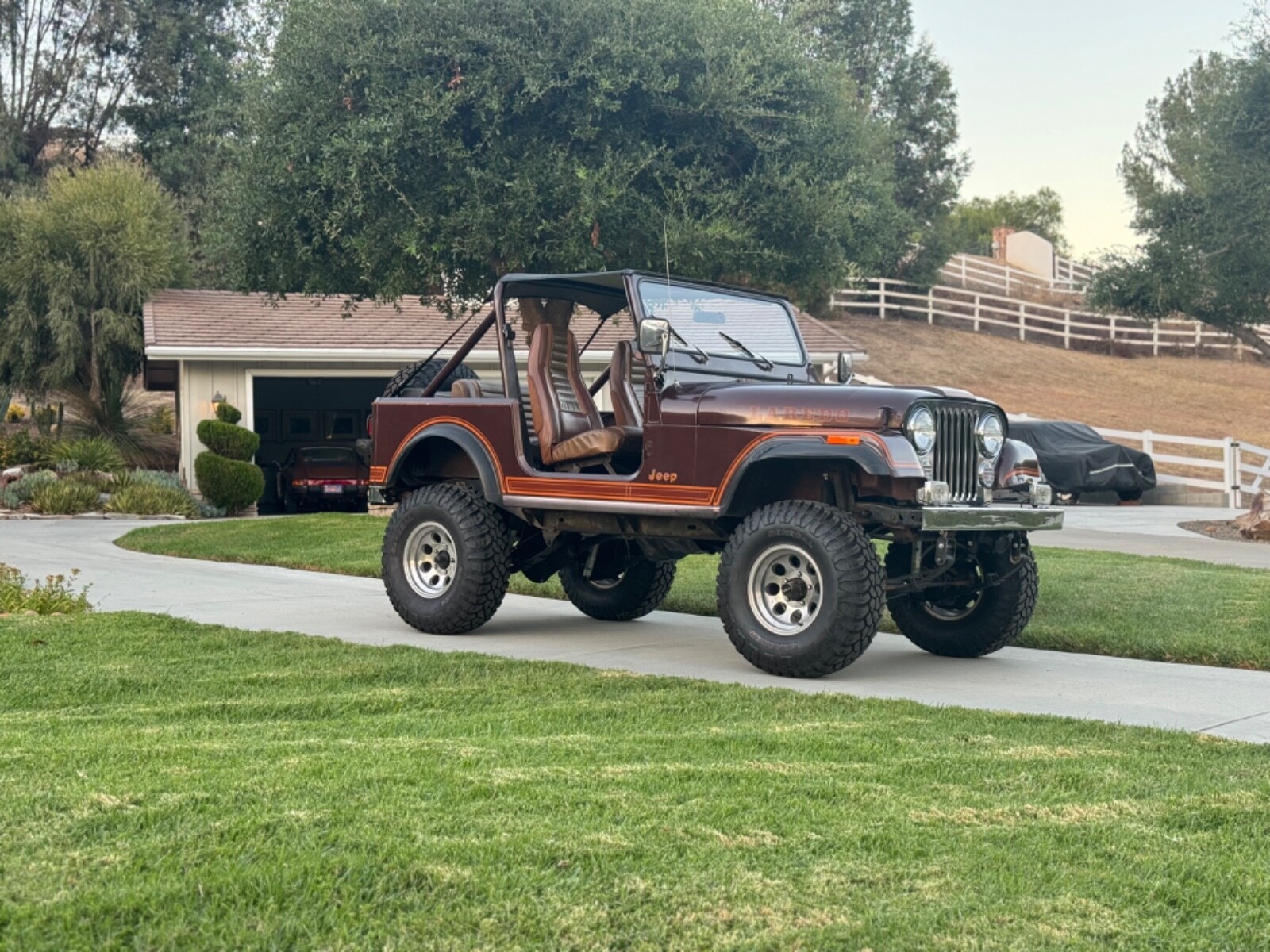 Jeep-CJ-1982-SUV-4
