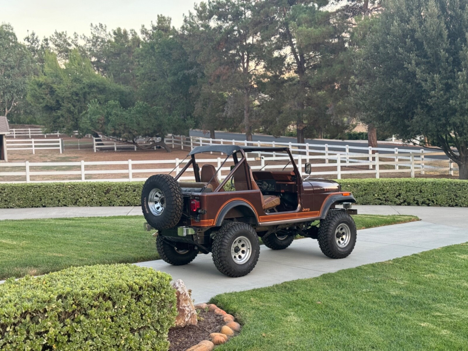 Jeep-CJ-1982-SUV-6