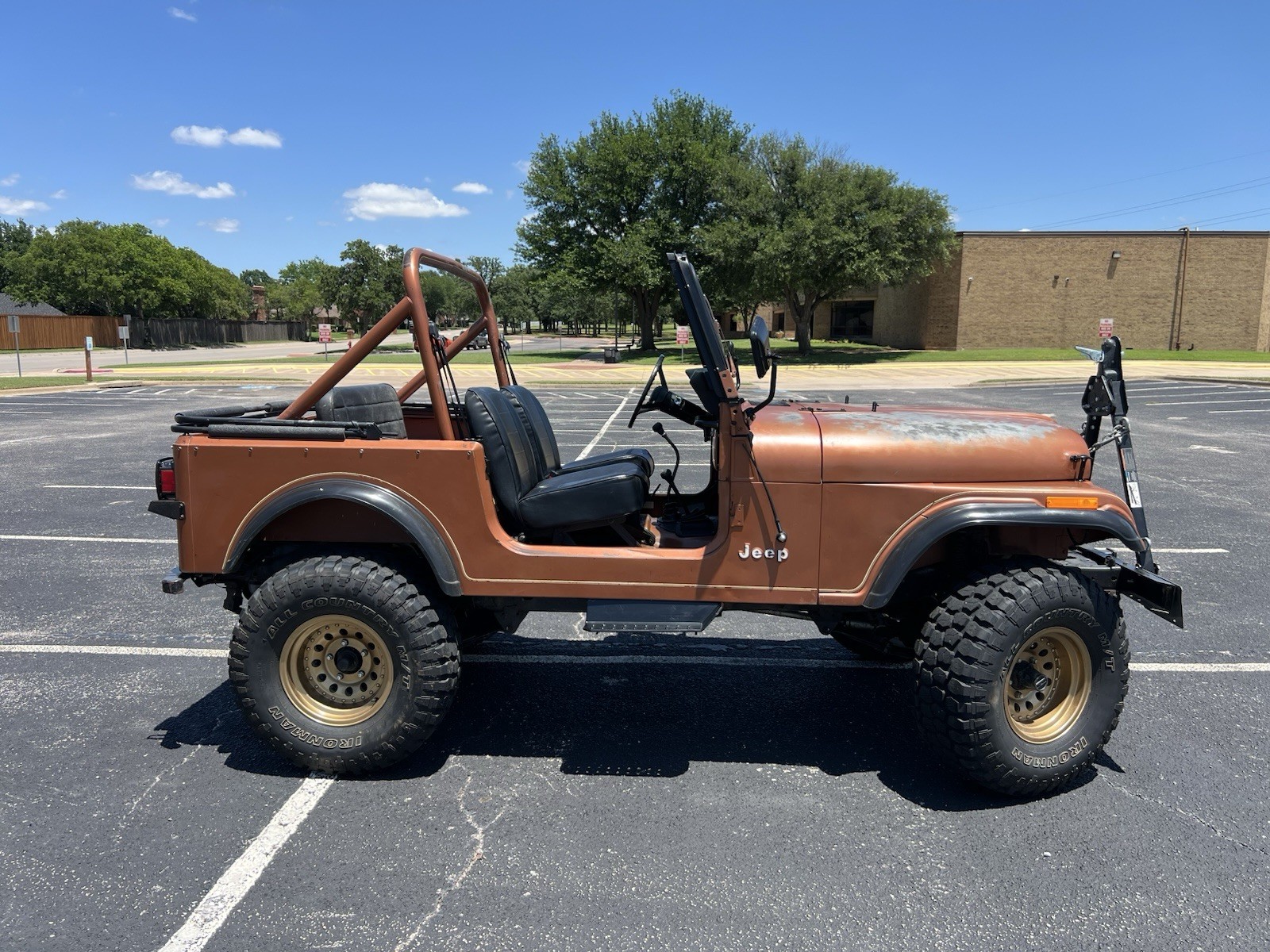 Jeep-CJ-1983-SUV-16