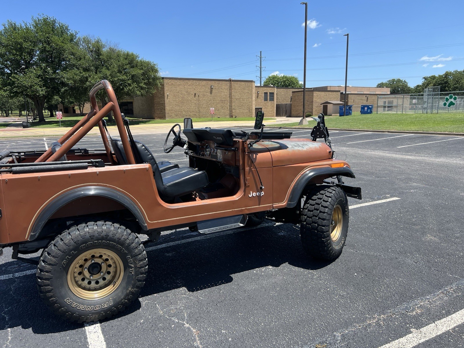 Jeep-CJ-1983-SUV-4