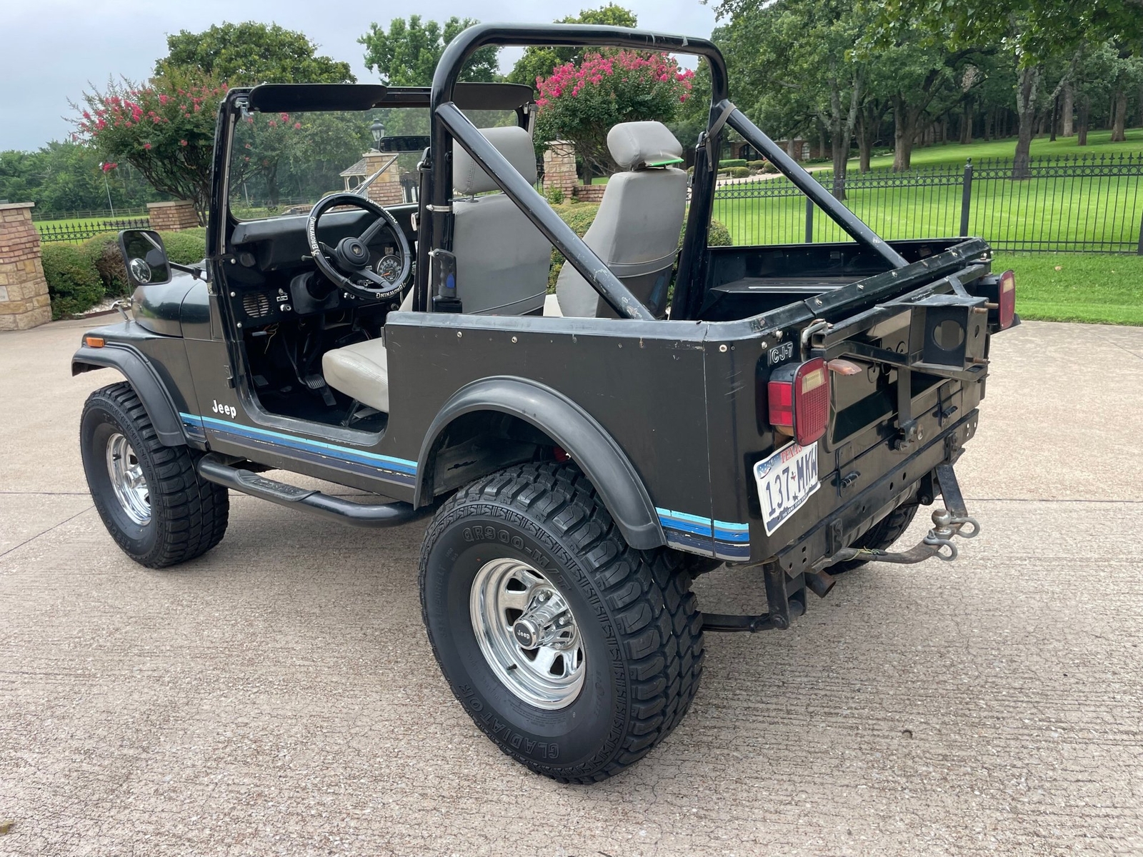 Jeep-CJ-1984-4