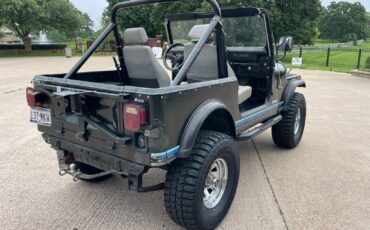 Jeep-CJ-1984-7