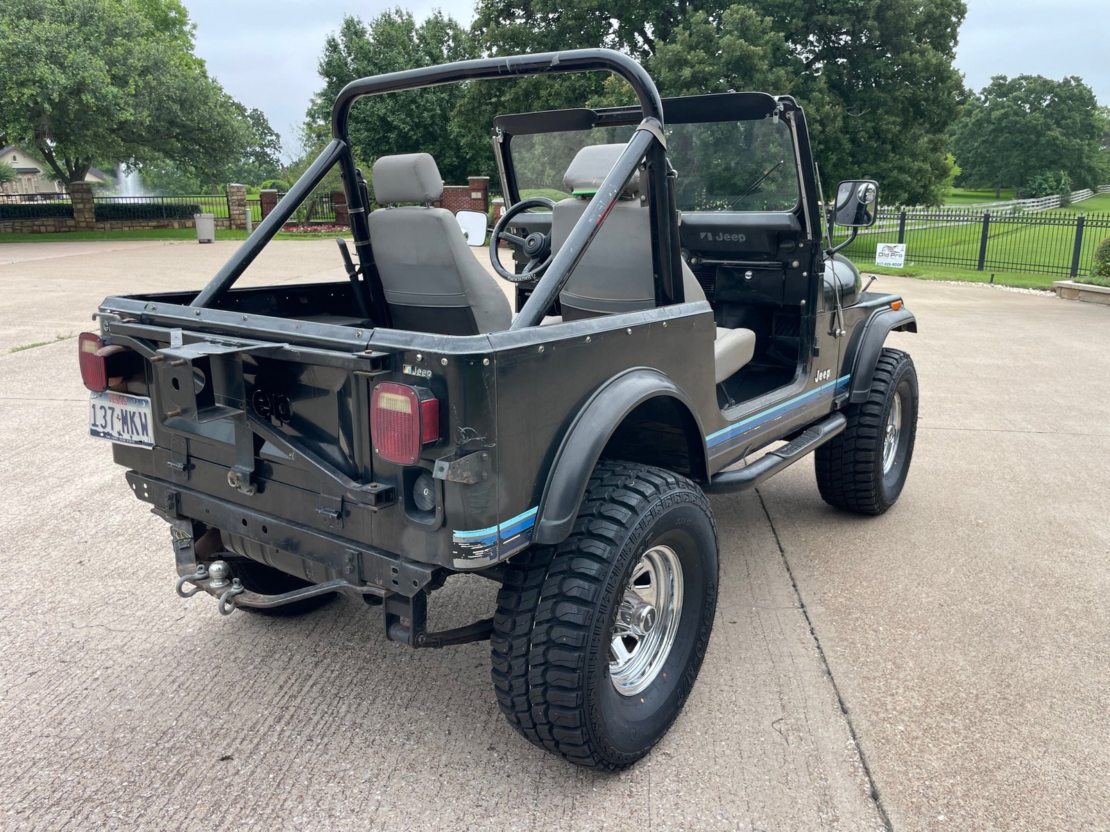Jeep-CJ-1984-7