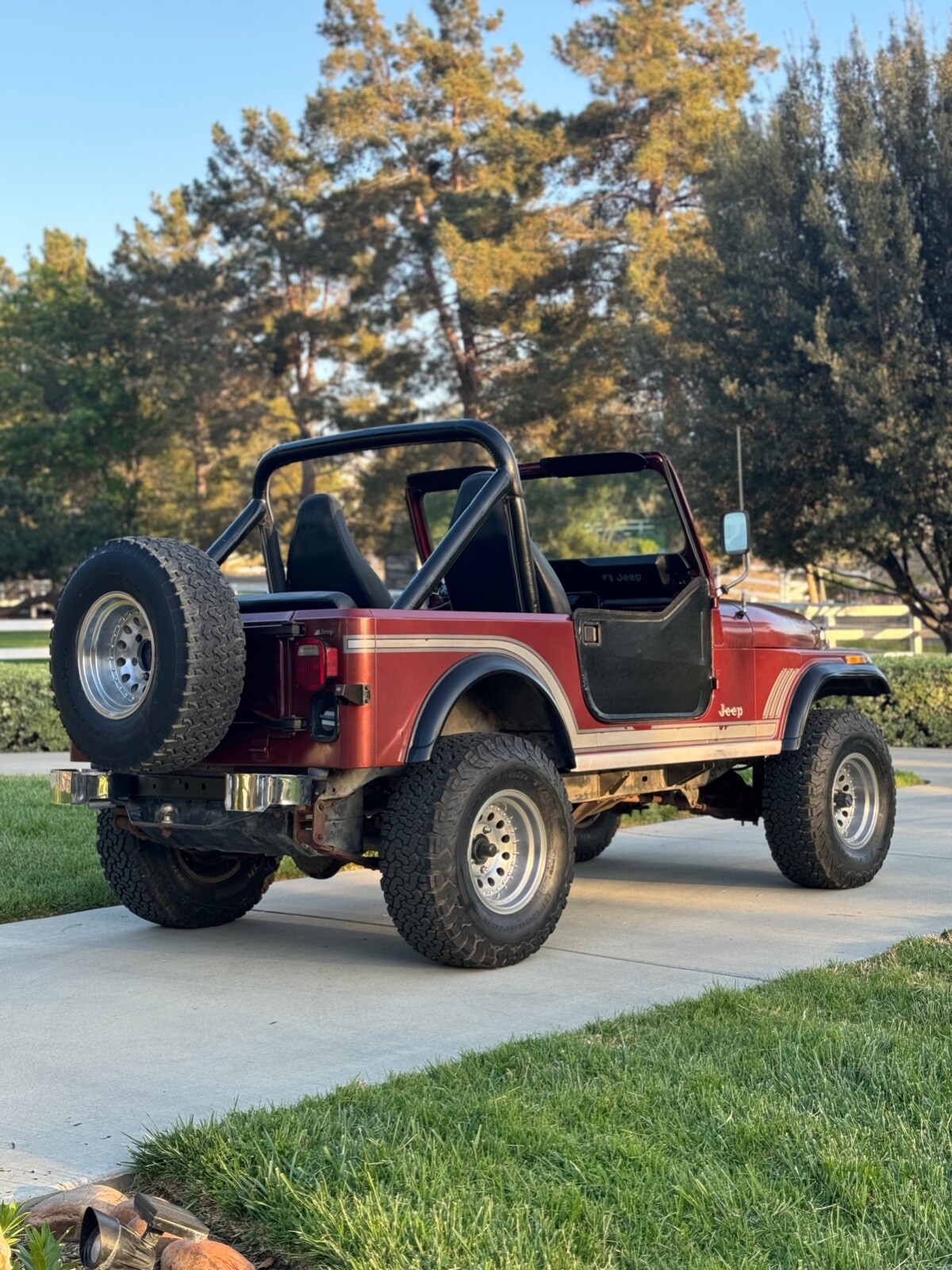Jeep-CJ-1985-11