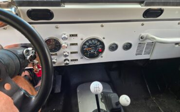 Jeep-CJ-1985-4
