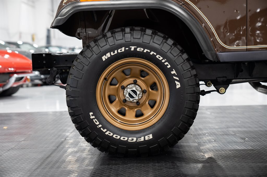 Jeep-CJ-7-Golden-Eagle-1979-SU-Sport-Utility-38