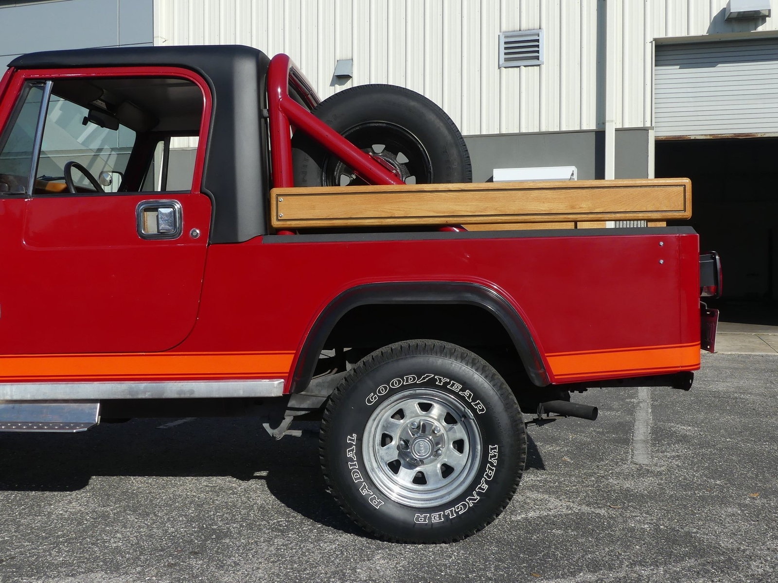 Jeep-CJ-8-Scrambler-1982-SUV-18