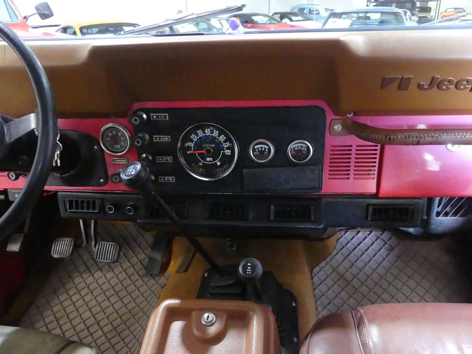Jeep-CJ-8-Scrambler-1982-SUV-6