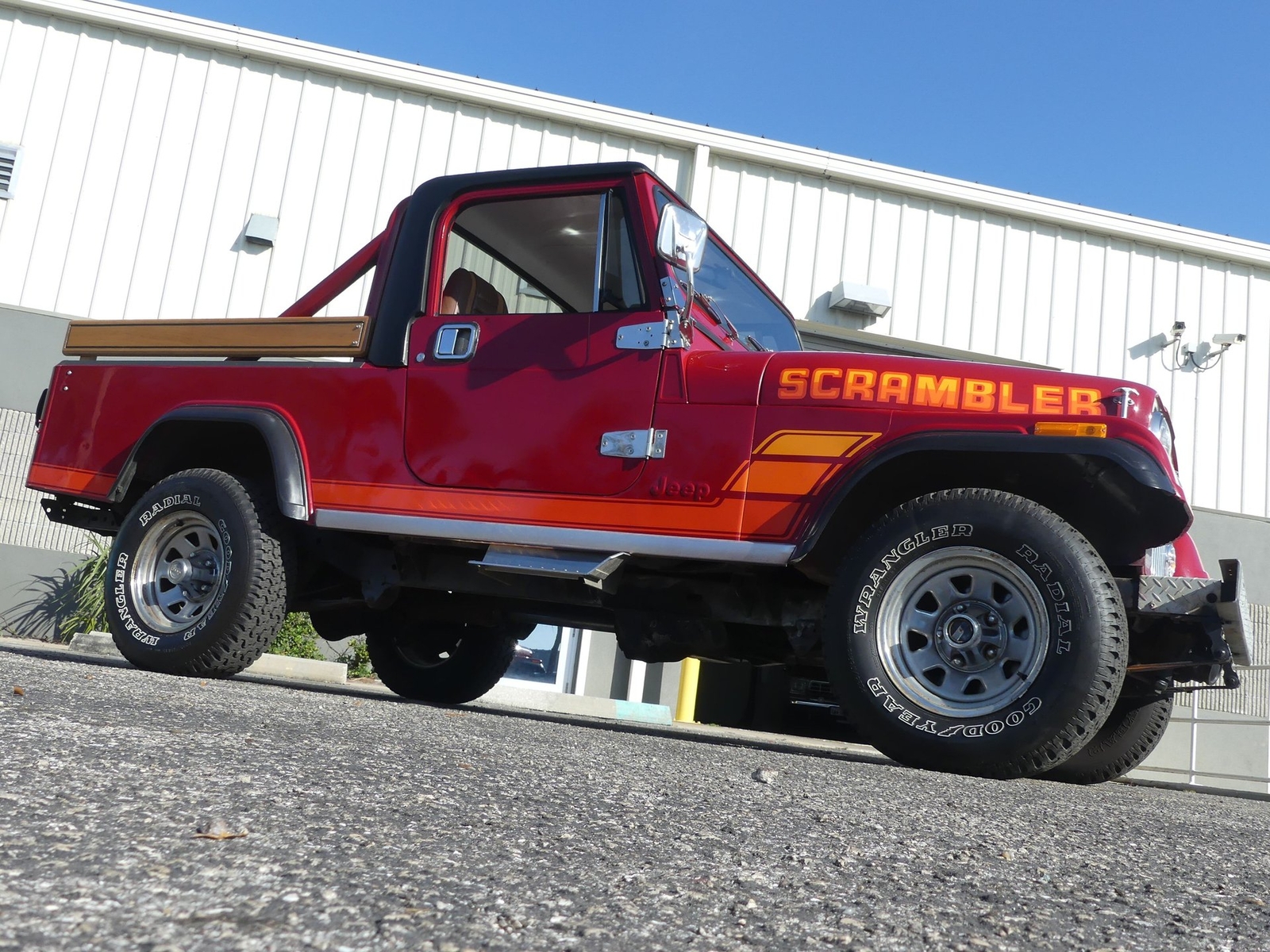 Jeep-CJ-8-Scrambler-1982-SUV-8