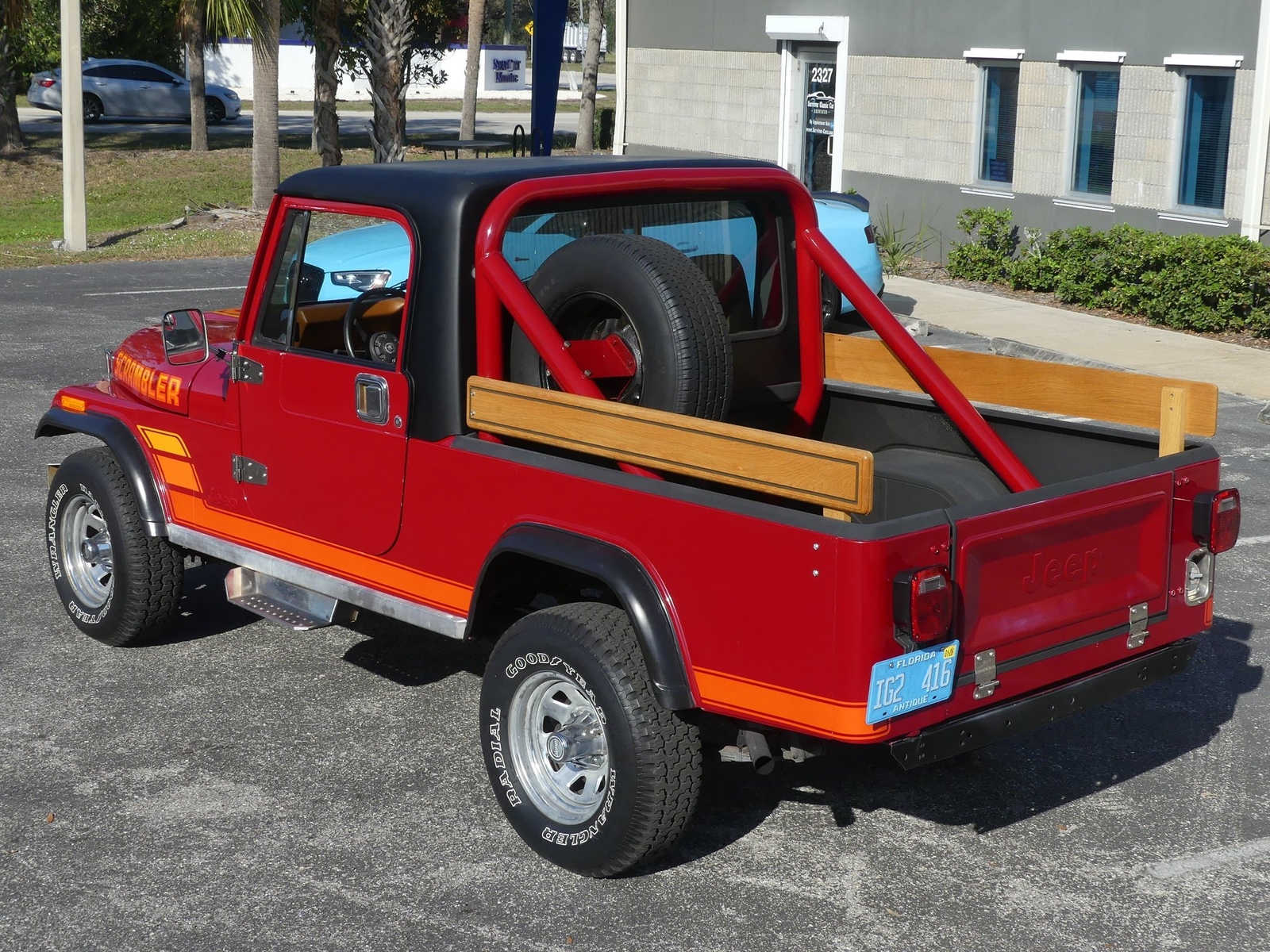 Jeep-CJ-8-Scrambler-1982-SUV-9