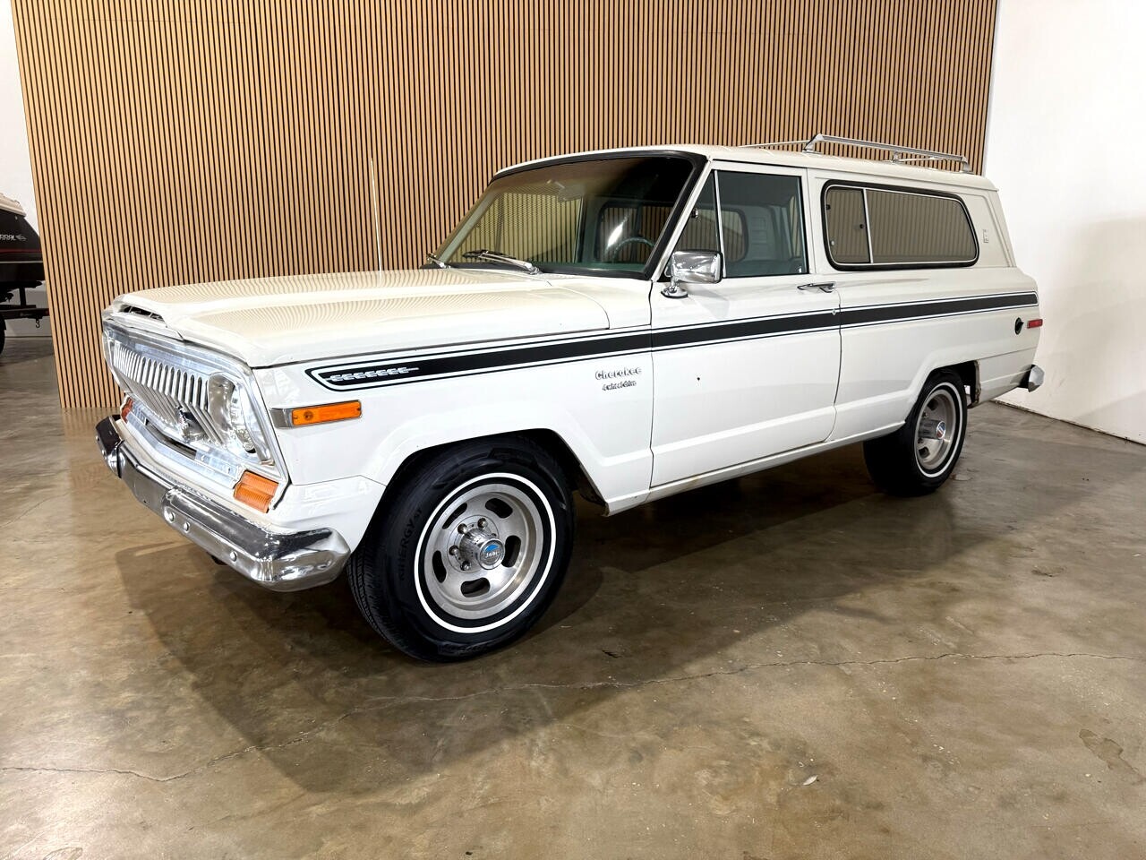 Jeep-Cherokee-1974-SUV-1