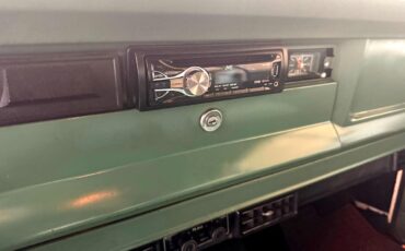 Jeep-Cherokee-1974-SUV-30