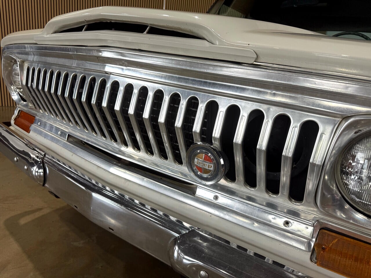 Jeep-Cherokee-1974-SUV-38