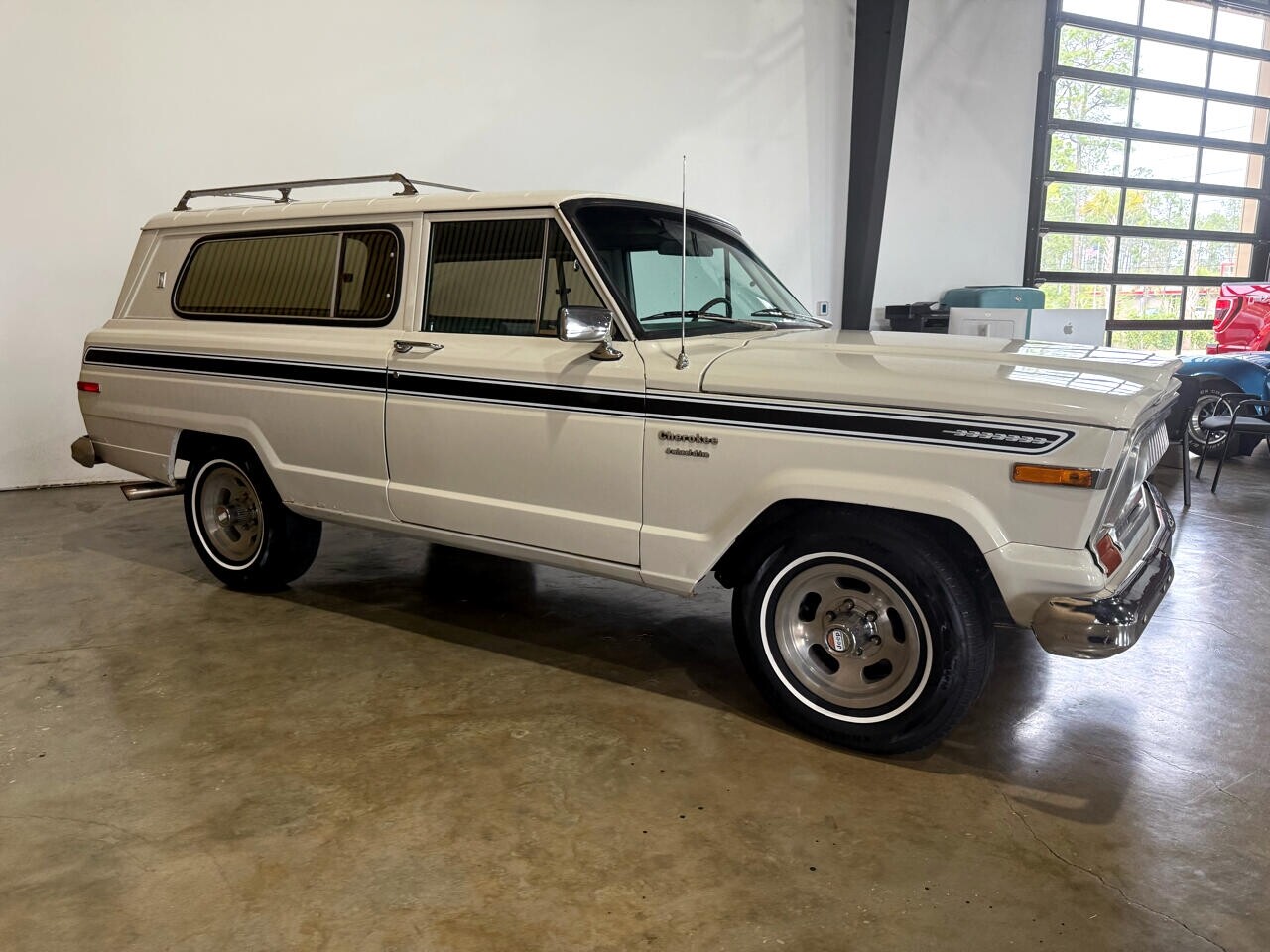 Jeep-Cherokee-1974-SUV-9