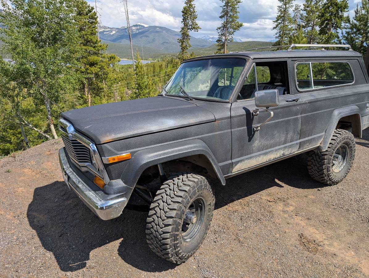 Jeep-Cherokee-1979-black-13