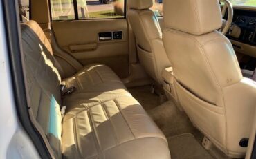 Jeep-Cherokee-1992-SUV-10