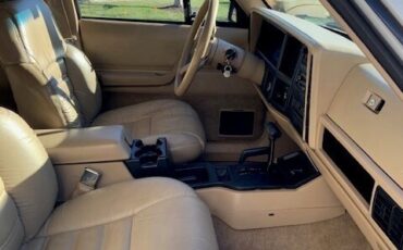 Jeep-Cherokee-1992-SUV-11