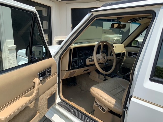 Jeep-Cherokee-1992-SUV-12