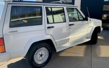 Jeep-Cherokee-1992-SUV-2