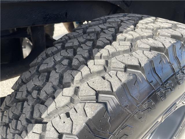 Jeep-Cherokee-1993-17