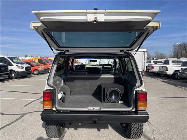 Jeep-Cherokee-1993-21