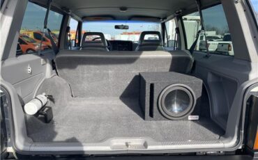 Jeep-Cherokee-1993-22