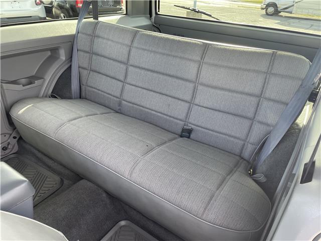 Jeep-Cherokee-1993-33