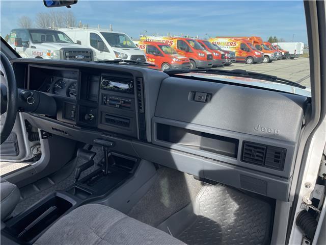 Jeep-Cherokee-1993-37