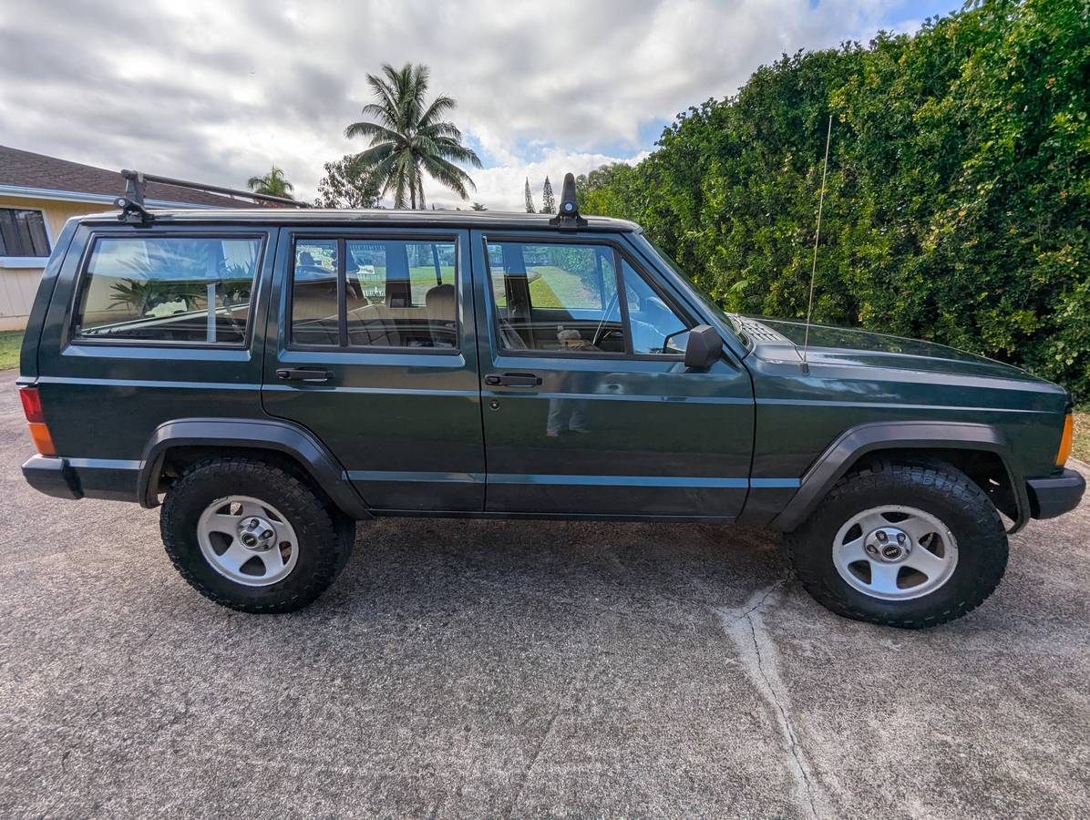 Jeep Cherokee  1993 green