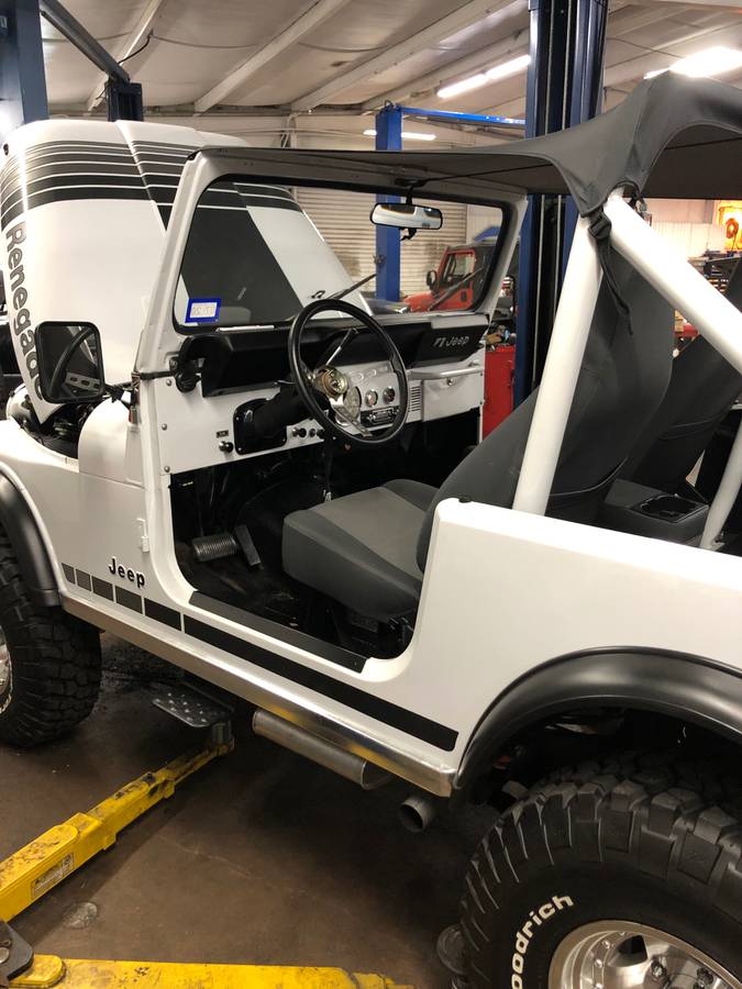 Jeep-Cj-7-1979-white-15