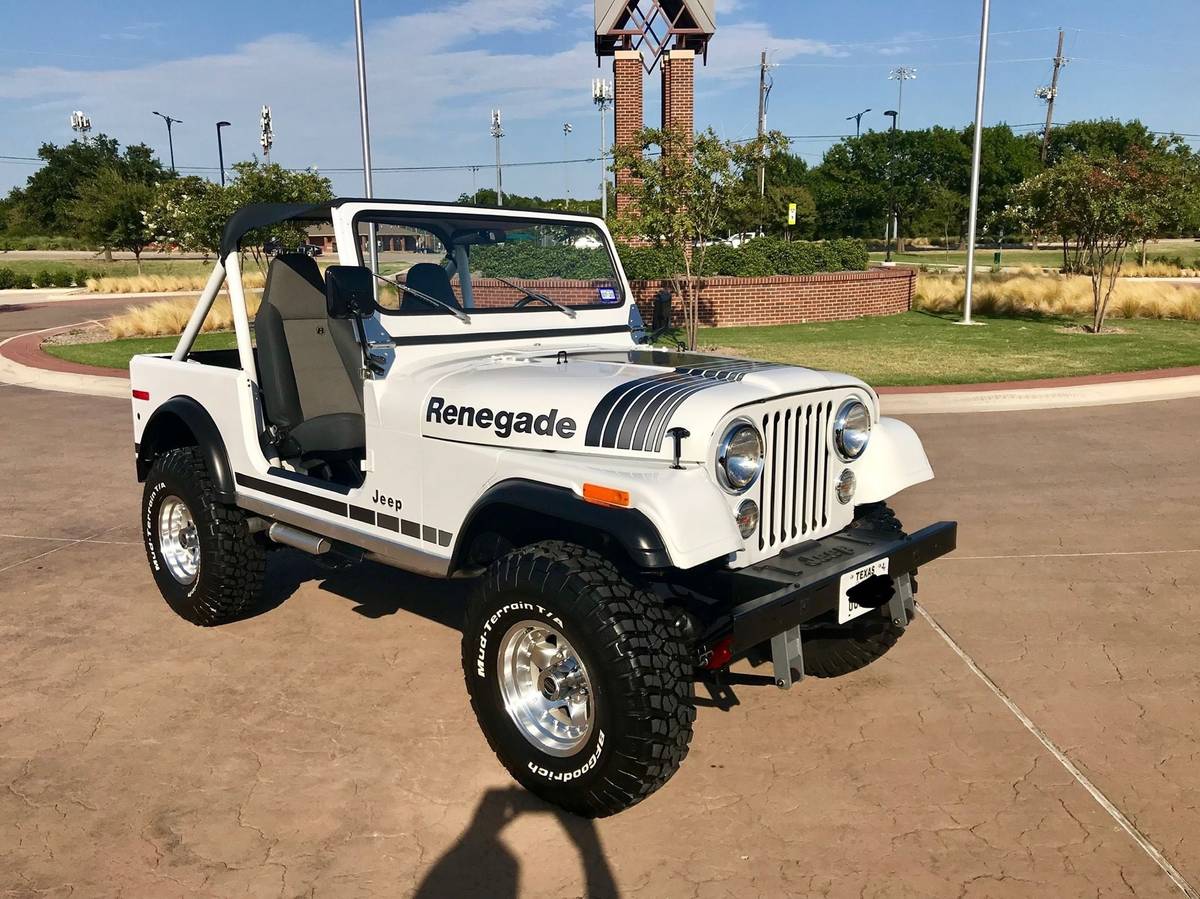 Jeep-Cj-7-1979-white-8