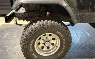 Jeep-Cj-7-1986-black-18