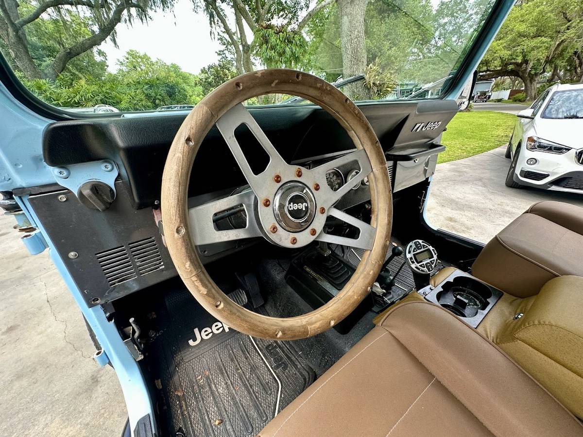 Jeep-Cj-8-scrambler-1982-blue-14