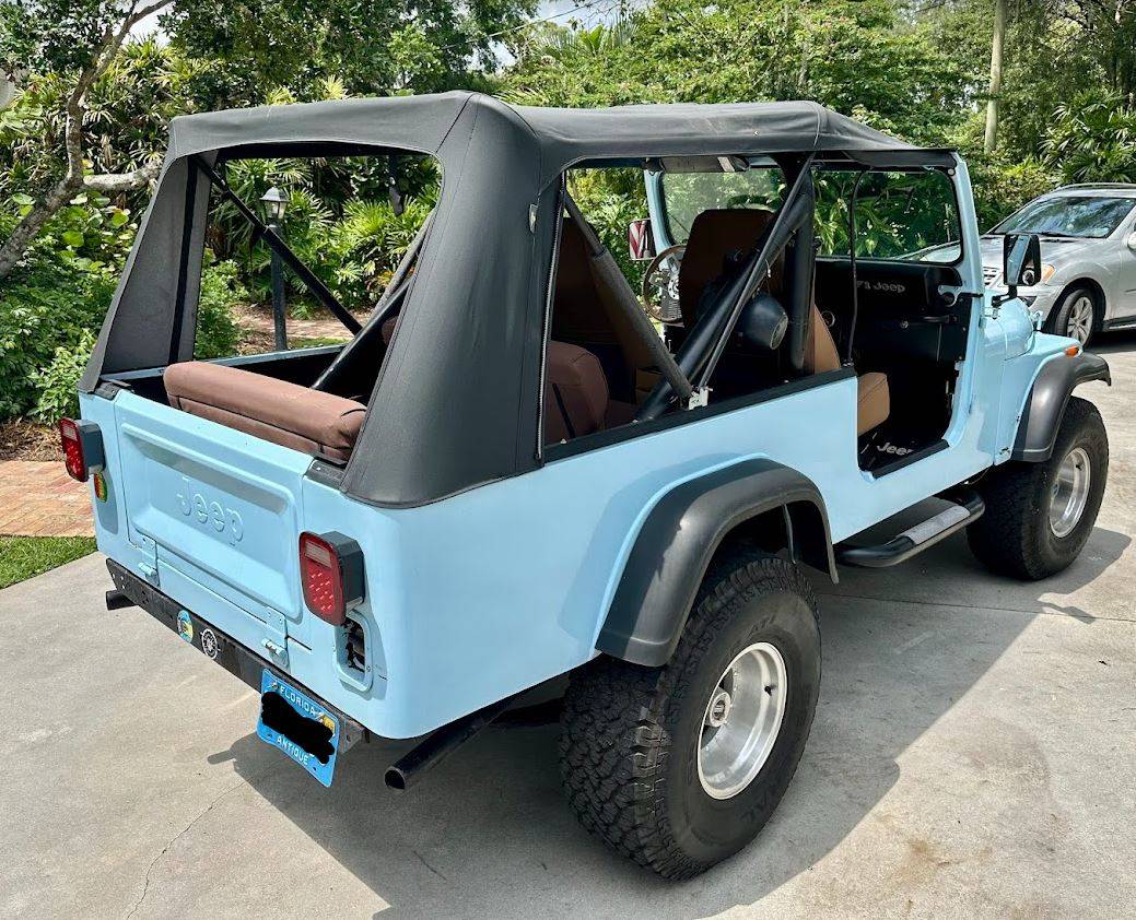 Jeep-Cj-8-scrambler-1982-blue-3