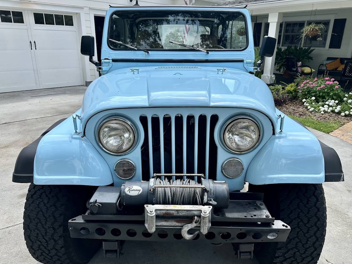 Jeep-Cj-8-scrambler-1982-blue-4
