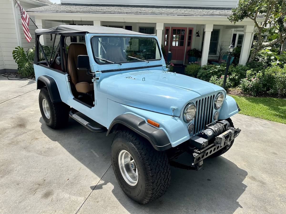 Jeep Cj-8 scrambler  1982 blue