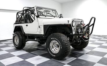 Jeep-Cj7-1981-custom-1