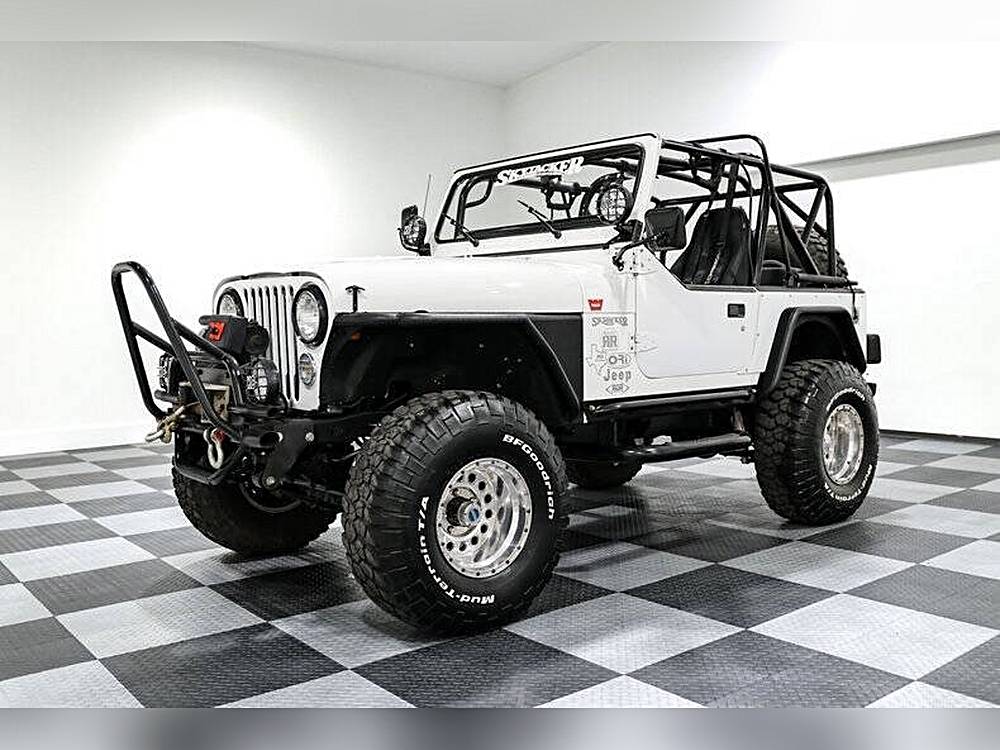 Jeep-Cj7-1981-custom-3