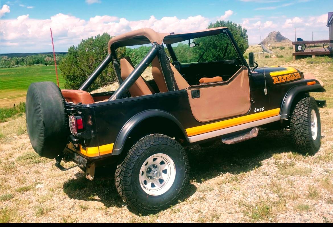 Jeep-Cj7-1982-2