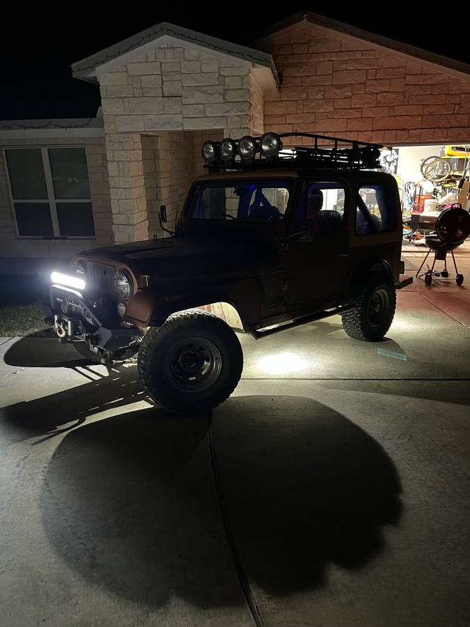 Jeep-Cj7-1982-brown-2