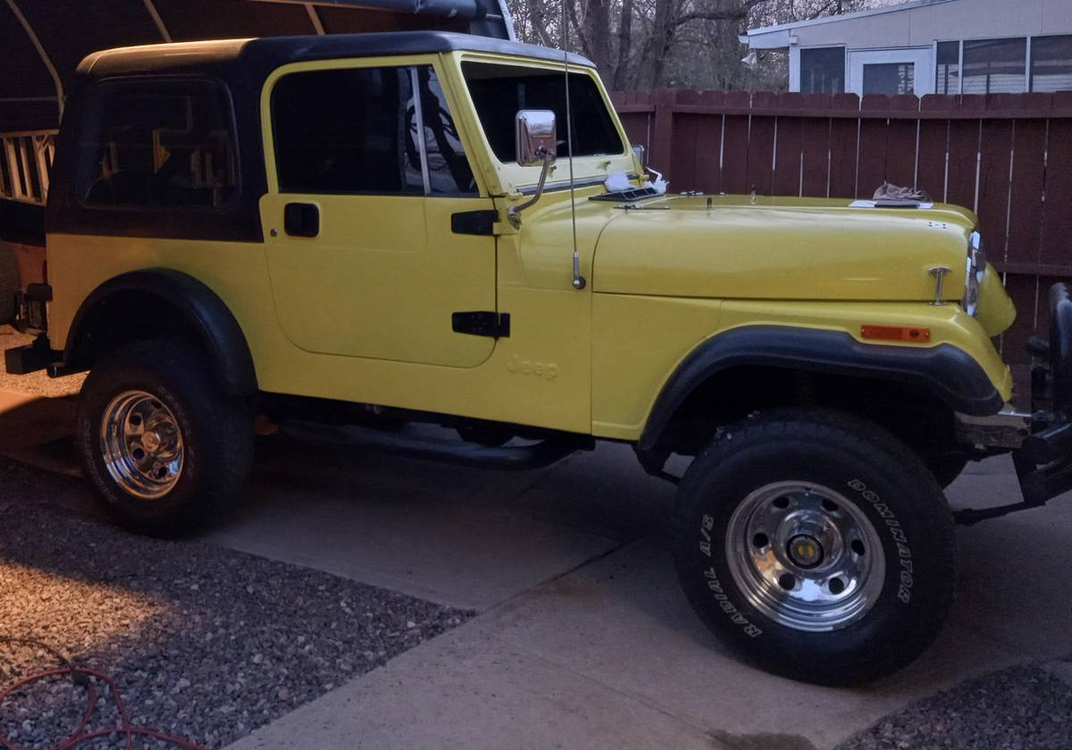 Jeep Cj7  1982 yellow