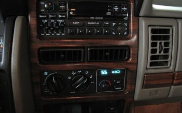 Jeep-Grand-Cherokee-1993-39