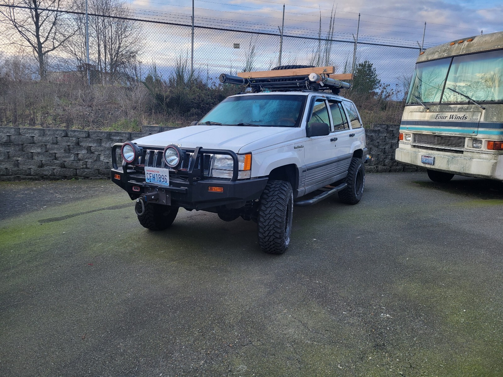 Jeep-Grand-Cherokee-1995-2