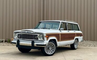 Jeep-Grand-Wagoneer-1984-SUV