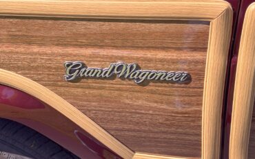 Jeep-Grand-Wagoneer-1987-SUV-11