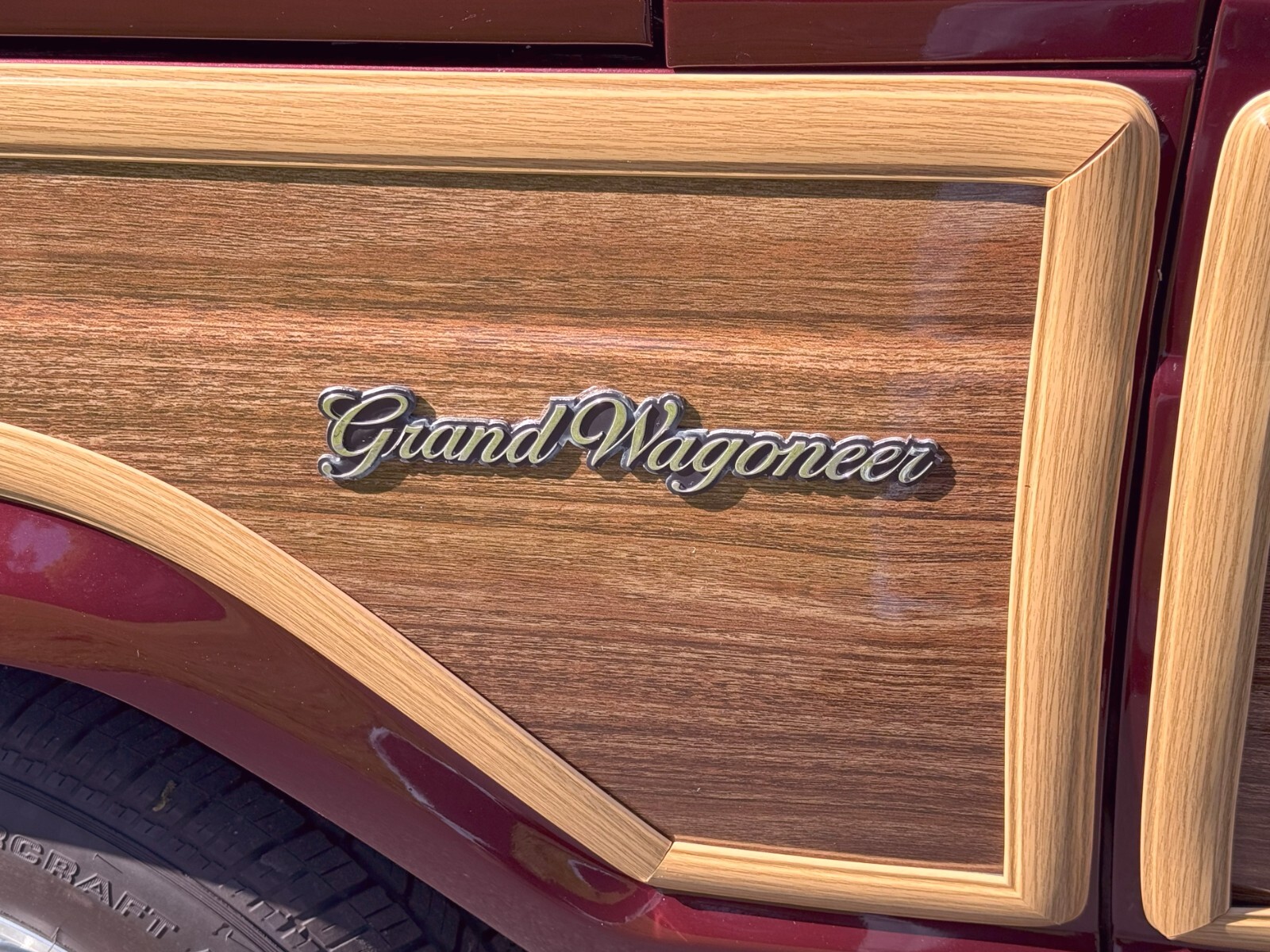 Jeep-Grand-Wagoneer-1987-SUV-11