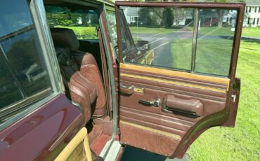 Jeep-Grand-Wagoneer-1987-SUV-17